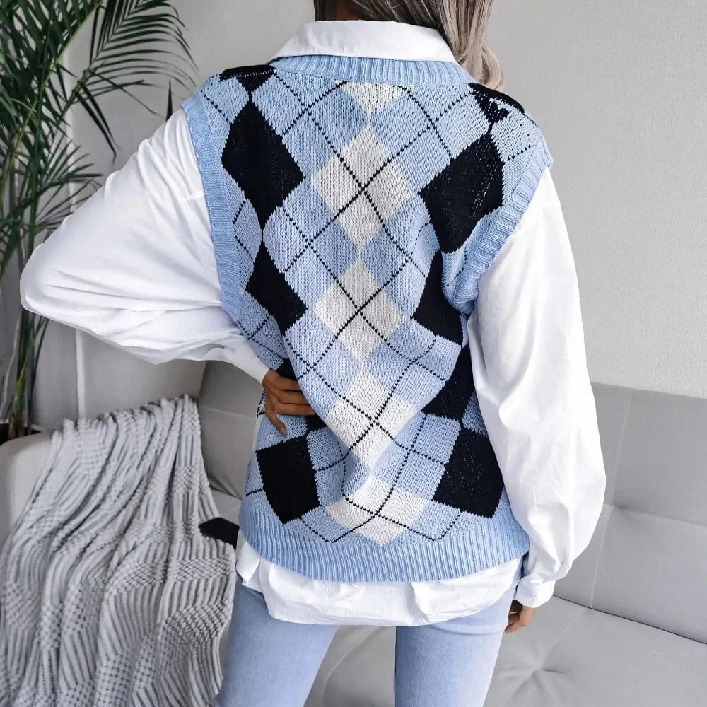 🩵🖤🤍Argyle Sweater Vest - Picture 3 of 5